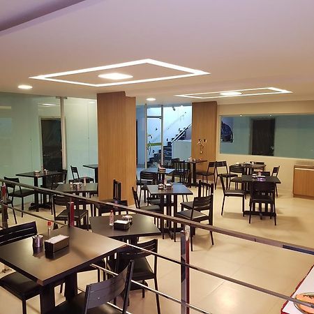 Oft Place Hotel Гояния Экстерьер фото