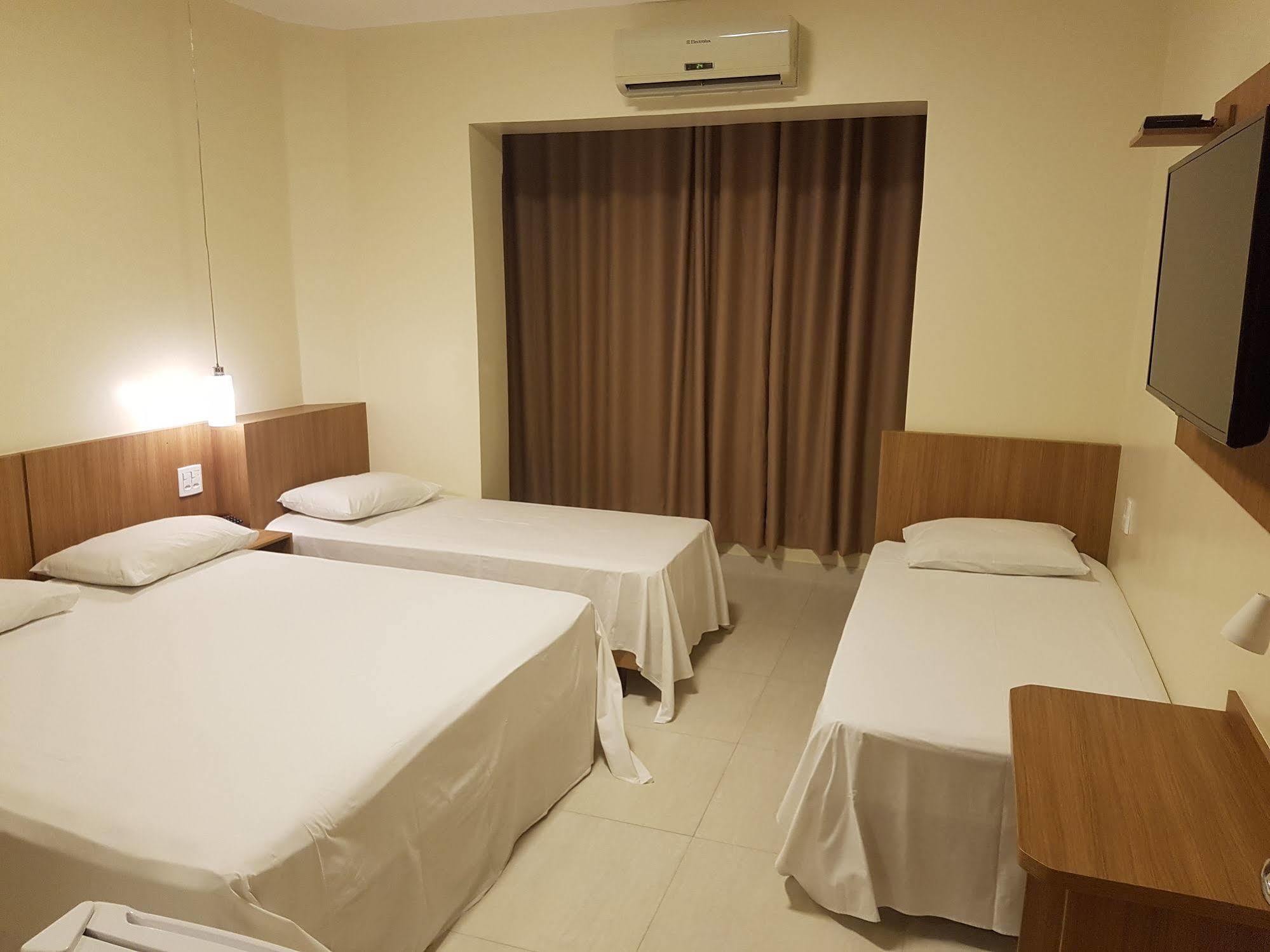 Oft Place Hotel Гояния Экстерьер фото
